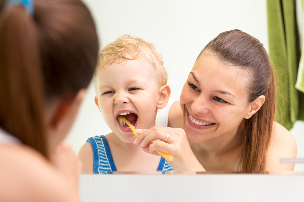 lavarsi i denti bambini